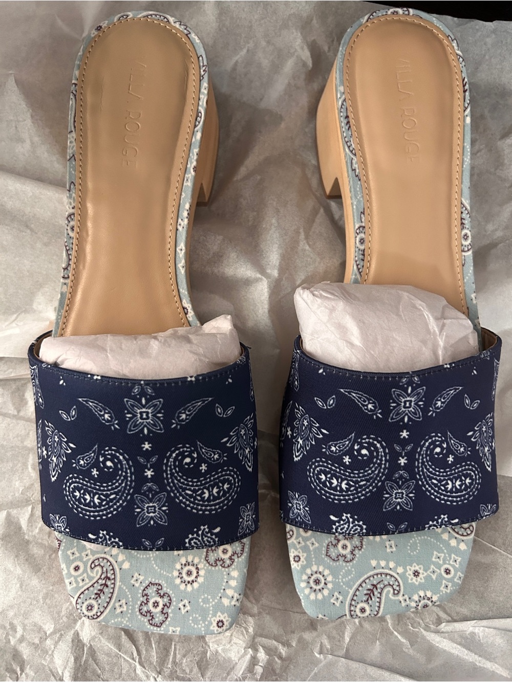 Villa Rouge Navy & Light Blue Paisley Slide Sandals
Size 9.5